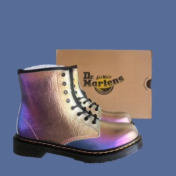 DR. MARTENS Junior 1460 Lace Up Unisex Boots Size 5 or 4 #B1175 B1123 - Picture 1 of 9